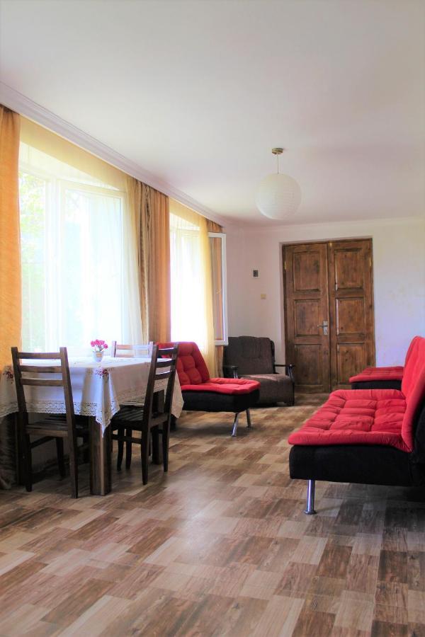 Guest House Racha أمبرولاوري المظهر الخارجي الصورة