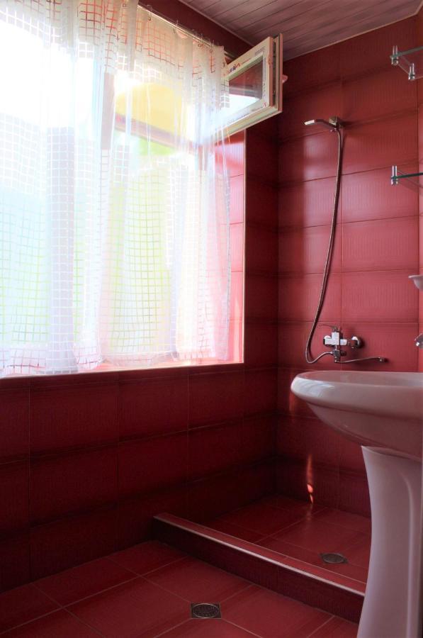 Guest House Racha أمبرولاوري المظهر الخارجي الصورة