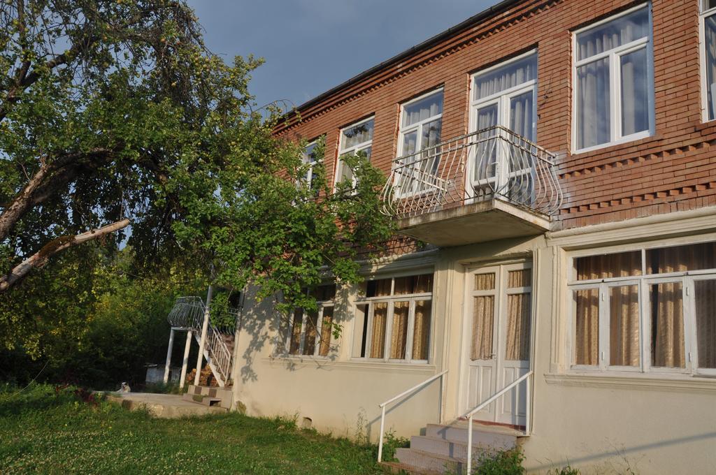 Guest House Racha أمبرولاوري المظهر الخارجي الصورة