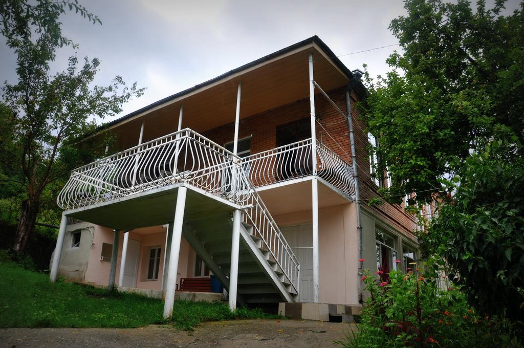 Guest House Racha أمبرولاوري المظهر الخارجي الصورة